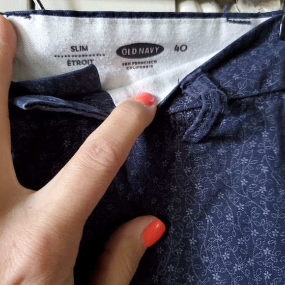 Blue floral slim fit flat front shorts - Picture 12 of 12